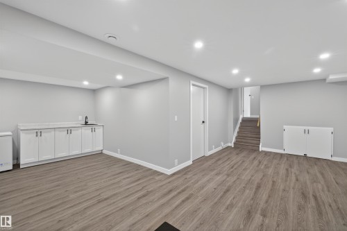 5 Arlington Drive, St. Albert, AB - Indoor