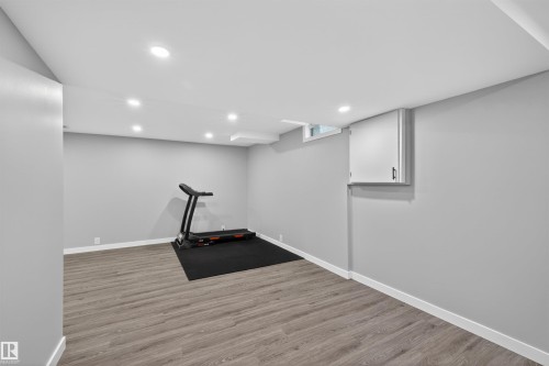 5 Arlington Drive, St. Albert, AB - Indoor