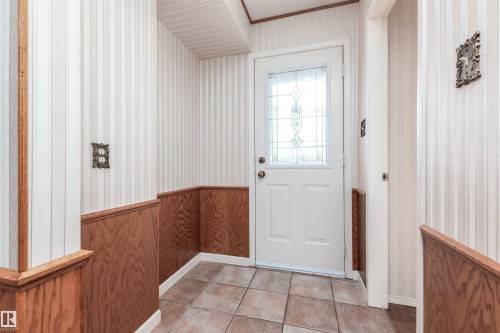 13319 30 Street Nw, Edmonton, AB - Indoor Photo Showing Other Room