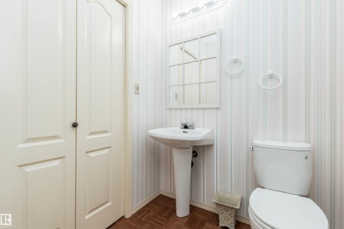 13319 30 Street Nw, Edmonton, AB - Indoor Photo Showing Bathroom