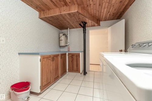13319 30 Street Nw, Edmonton, AB - Indoor Photo Showing Laundry Room