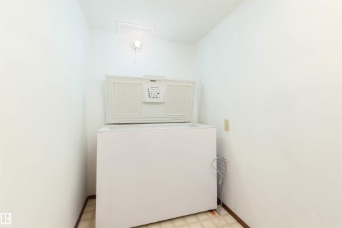 13319 30 Street Nw, Edmonton, AB - Indoor