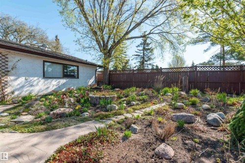 13319 30 Street Nw, Edmonton, AB - Outdoor