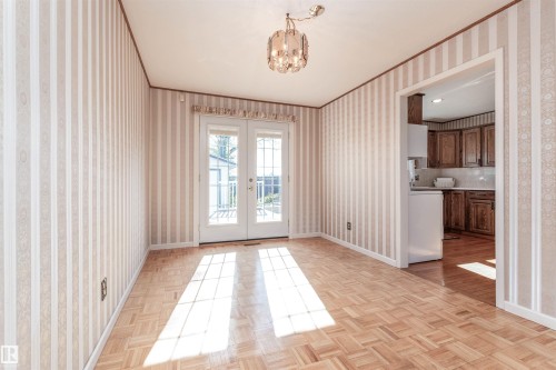 13319 30 Street Nw, Edmonton, AB - Indoor Photo Showing Other Room