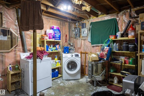 Image quality insufficient for description - 10428 68 Avenue, Edmonton, AB - Indoor Photo Showing Laundry Room