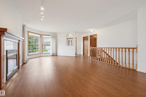 604 Revell Wynd, Edmonton, AB - Indoor