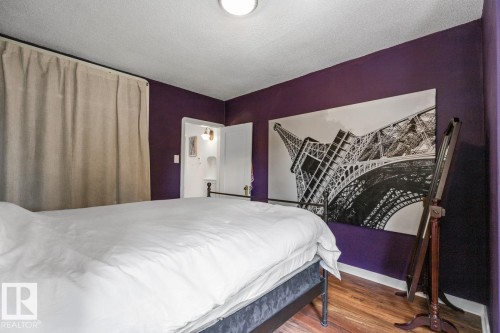 9908 87 Avenue, Edmonton, AB - Indoor Photo Showing Bedroom