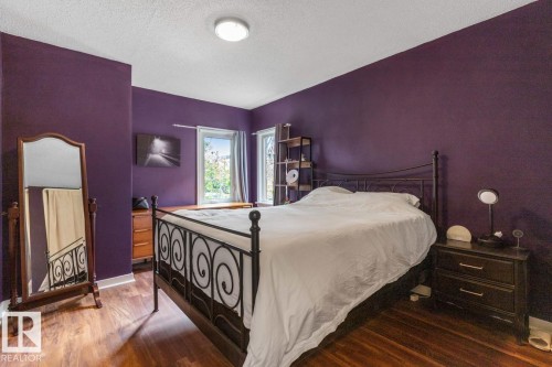 9908 87 Avenue, Edmonton, AB - Indoor Photo Showing Bedroom