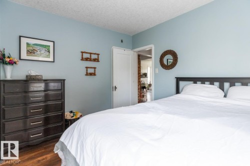 9908 87 Avenue, Edmonton, AB - Indoor Photo Showing Bedroom