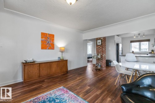 9908 87 Avenue, Edmonton, AB - Indoor