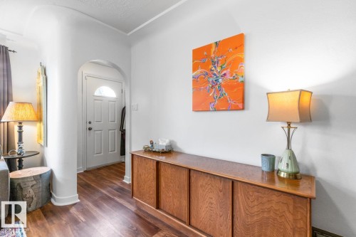 9908 87 Avenue, Edmonton, AB - Indoor Photo Showing Other Room