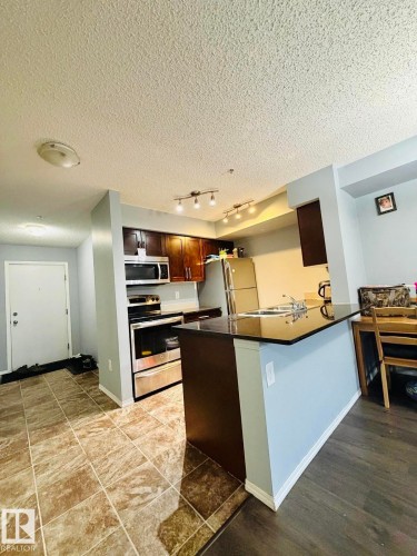 122 270 Mcconachie Drive, Edmonton, AB - Indoor Photo Showing Kitchen