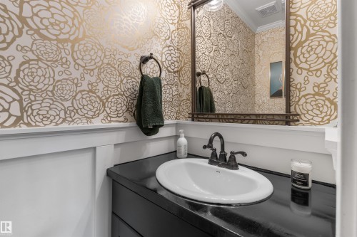 4711 Whitemud Road, Edmonton, AB - Indoor Photo Showing Bathroom