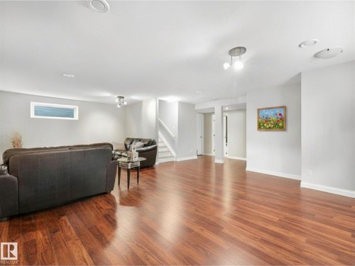 20853 92A Avenue Nw, Edmonton, AB - Indoor