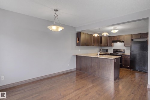 23 2005 70 Street, Edmonton, AB - Indoor Photo Showing Kitchen
