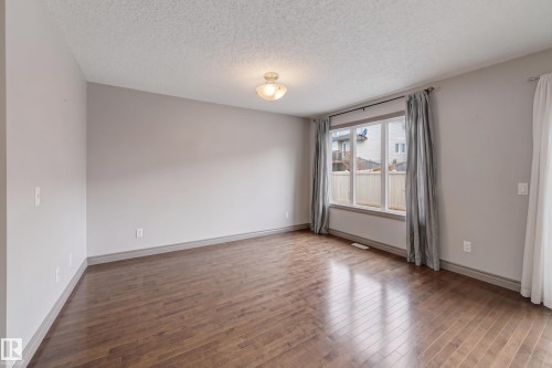 23 2005 70 Street, Edmonton, AB - Indoor Photo Showing Other Room