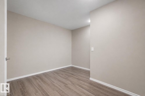 23 2005 70 Street, Edmonton, AB - Indoor Photo Showing Other Room