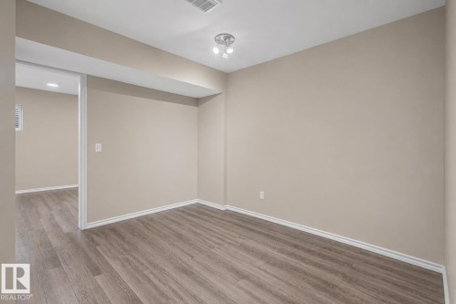 23 2005 70 Street, Edmonton, AB - Indoor Photo Showing Other Room