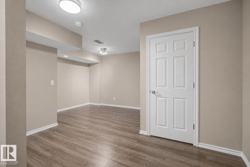 23 2005 70 Street, Edmonton, AB - Indoor Photo Showing Other Room
