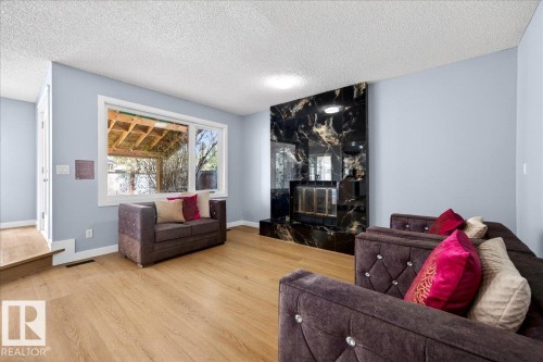 706 Burley Drive, Edmonton, AB - Indoor Photo Showing Living Room