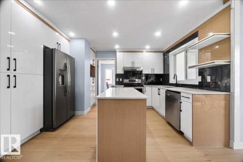 706 Burley Drive, Edmonton, AB - Indoor Photo Showing Kitchen