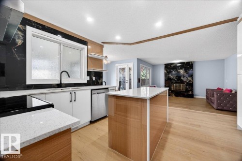 706 Burley Drive, Edmonton, AB - Indoor Photo Showing Kitchen