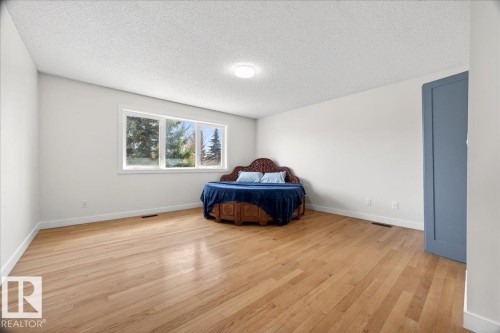 706 Burley Drive, Edmonton, AB - Indoor Photo Showing Bedroom