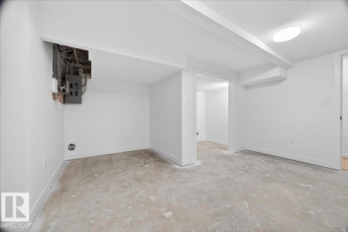 706 Burley Drive, Edmonton, AB - Indoor Photo Showing Other Room