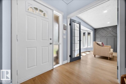 706 Burley Drive, Edmonton, AB - Indoor Photo Showing Other Room