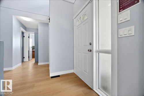 706 Burley Drive, Edmonton, AB - Indoor Photo Showing Other Room