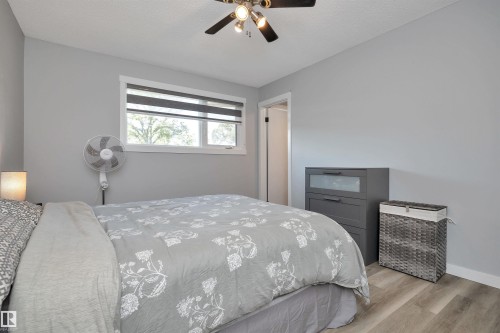5223 43 Avenue, Leduc, AB - Indoor Photo Showing Bedroom