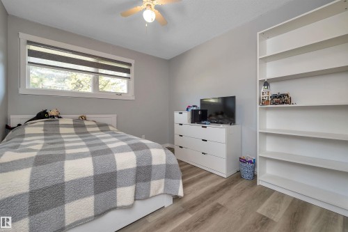5223 43 Avenue, Leduc, AB - Indoor Photo Showing Bedroom