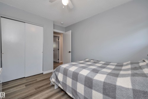 5223 43 Avenue, Leduc, AB - Indoor Photo Showing Bedroom