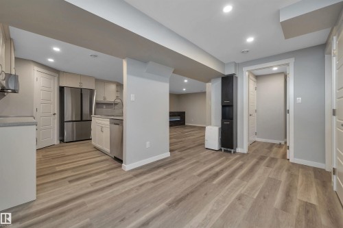 5223 43 Avenue, Leduc, AB - Indoor Photo Showing Other Room