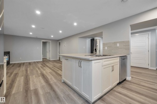 5223 43 Avenue, Leduc, AB - Indoor Photo Showing Kitchen