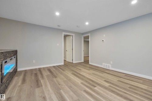 5223 43 Avenue, Leduc, AB - Indoor Photo Showing Other Room