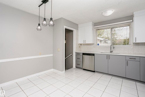 Spacious country kitchen with large dinette area & st/steel appliances. - 11436 161 Avenue, Edmonton, AB - Indoor Photo Showing Kitchen