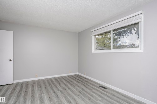 11436 161 Avenue, Edmonton, AB - Indoor Photo Showing Other Room