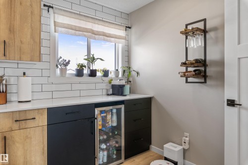 19220 27 Avenue, Edmonton, AB - Indoor