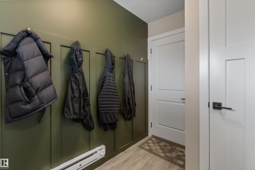 19220 27 Avenue, Edmonton, AB - Indoor