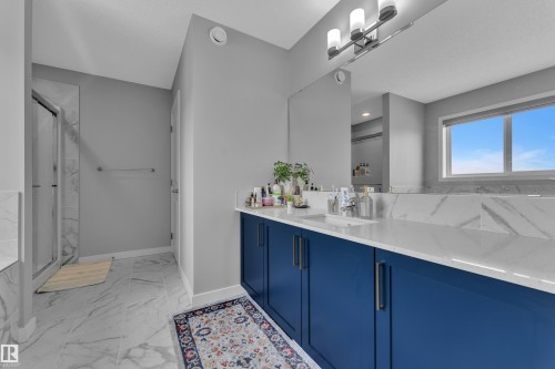 4135 Hawthorn Crest, Edmonton, AB - Indoor