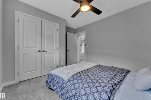 4135 Hawthorn Crest, Edmonton, AB - Indoor Photo Showing Bedroom