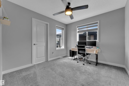 4135 Hawthorn Crest, Edmonton, AB - Indoor Photo Showing Office