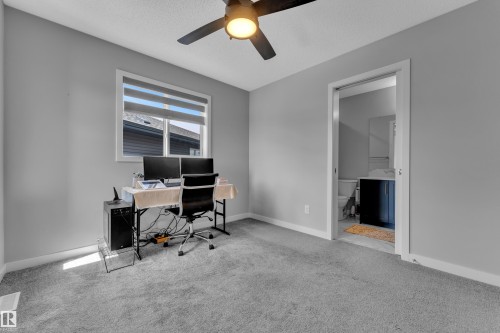 4135 Hawthorn Crest, Edmonton, AB - Indoor Photo Showing Office