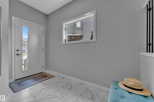 4135 Hawthorn Crest, Edmonton, AB - Indoor Photo Showing Other Room
