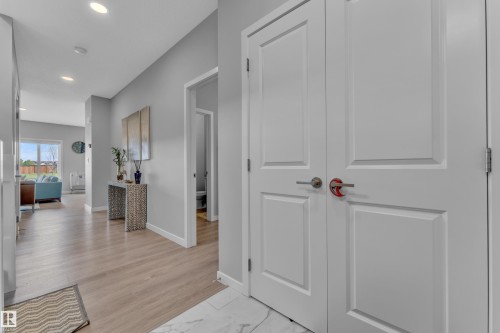 4135 Hawthorn Crest, Edmonton, AB - Indoor Photo Showing Other Room