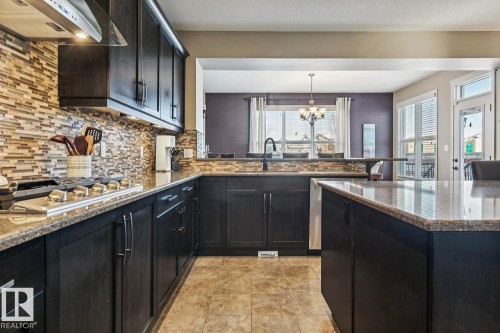 3673 Atkinson Loop, Edmonton, AB - Indoor Photo Showing Kitchen