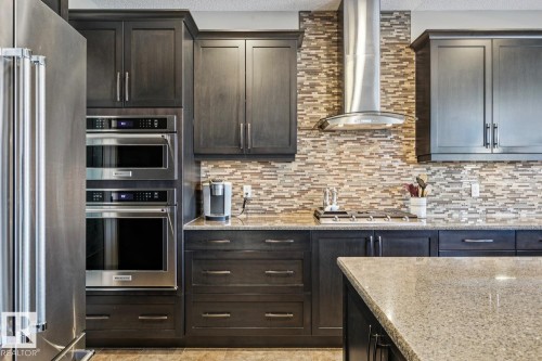 3673 Atkinson Loop, Edmonton, AB - Indoor Photo Showing Kitchen With Upgraded Kitchen
