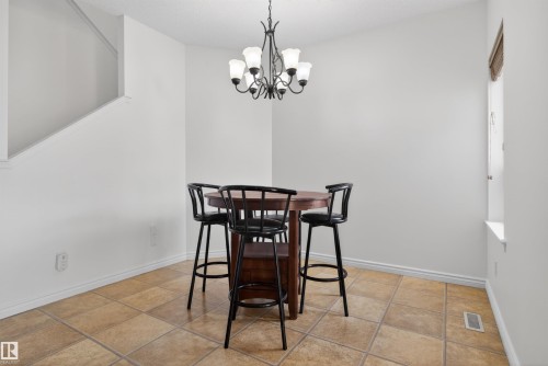 9014 166 Avenue, Edmonton, AB - Indoor Photo Showing Dining Room