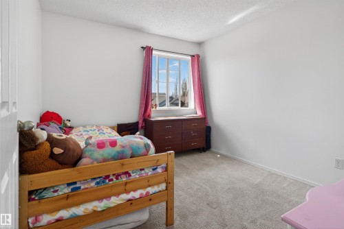 9014 166 Avenue, Edmonton, AB - Indoor Photo Showing Bedroom